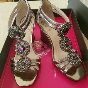 Vince Camuto, size 6, wedge shoes